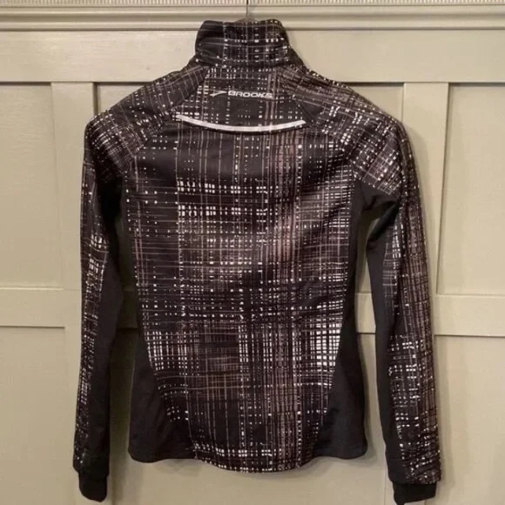 Brooks Utopia Softshell Ii Running Jacket Full Zi… - image 7